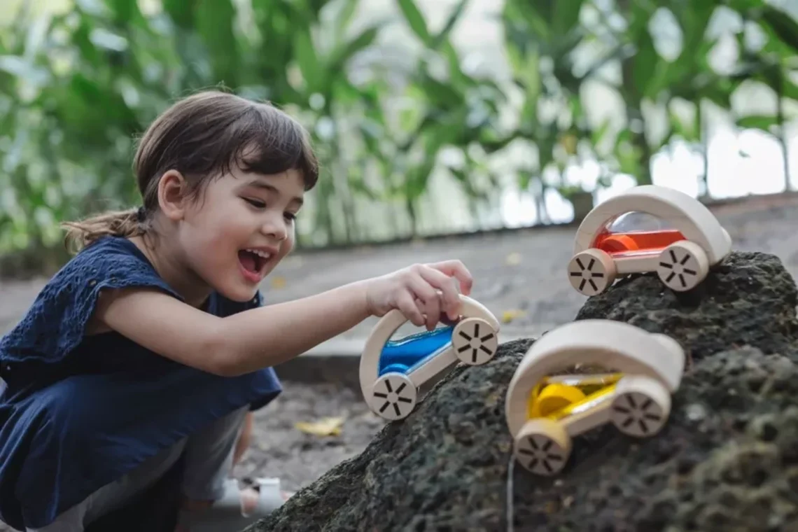PlanToys Auto s vodou - žluté